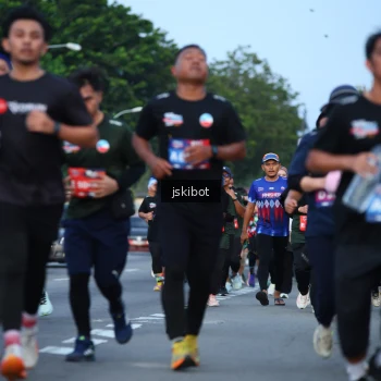 Runner Photo 3703387