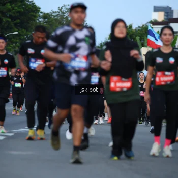Runner Photo 3703393