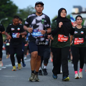 Runner Photo 3703407