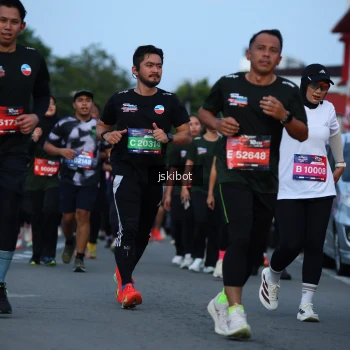 Runner Photo 3703439