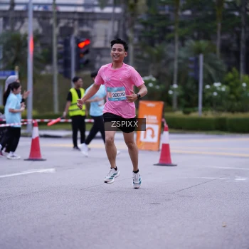 Runner Photo 3703447