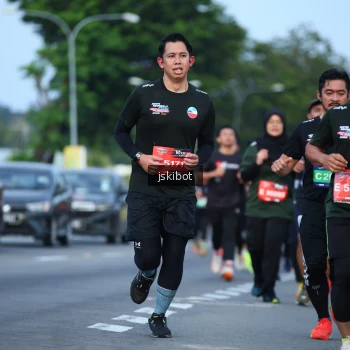 Runner Photo 3703451