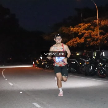 Runner Photo 3703457