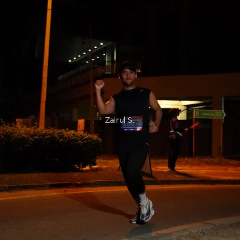 Runner Photo 3703459