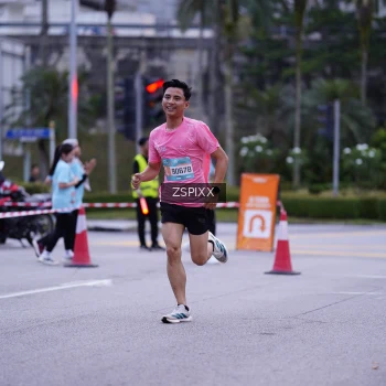 Runner Photo 3703467