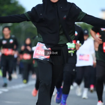 Runner Photo 3703475