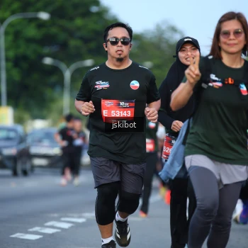Runner Photo 3703486