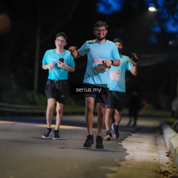 Runner Photo 3703497