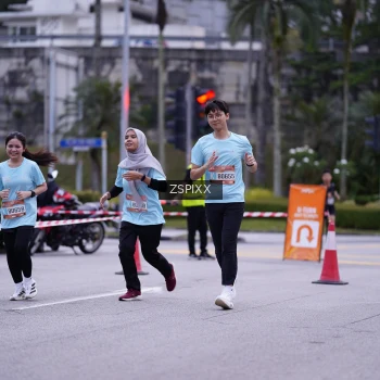 Runner Photo 3703519
