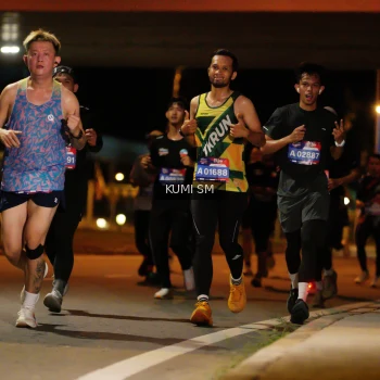 Runner Photo 3703578