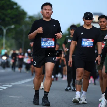 Runner Photo 3703583