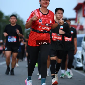 Runner Photo 3703588
