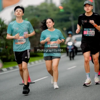 Runner Photo 3703592