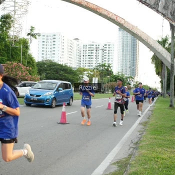 Runner Photo 3703611