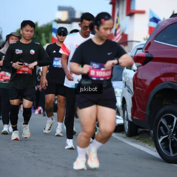 Runner Photo 3703614