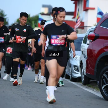 Runner Photo 3703624