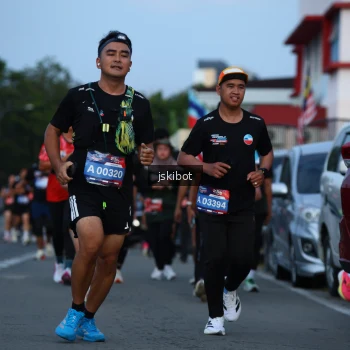 Runner Photo 3703638