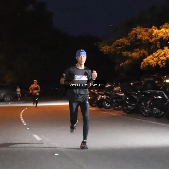 Runner Photo 3703666