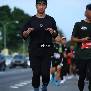 Runner Photo 3703682