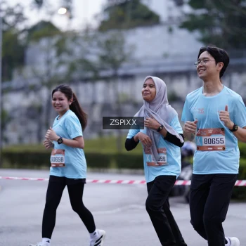 Runner Photo 3703693