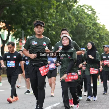 Runner Photo 3703702