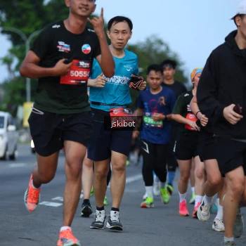 Runner Photo 3703708