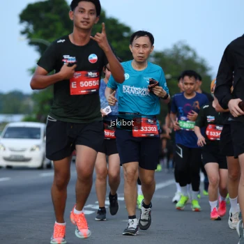 Runner Photo 3703715