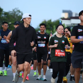 Runner Photo 3703735