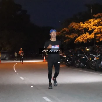 Runner Photo 3703750