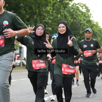 Runner Photo 3703771