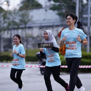Runner Photo 3703776
