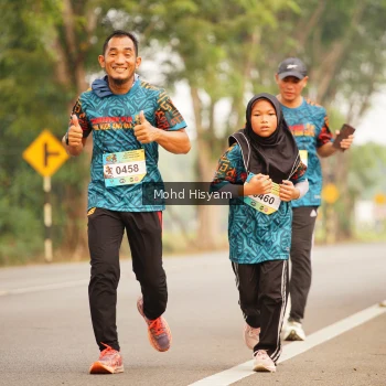 Runner Photo 3703800