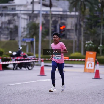 Runner Photo 3703815