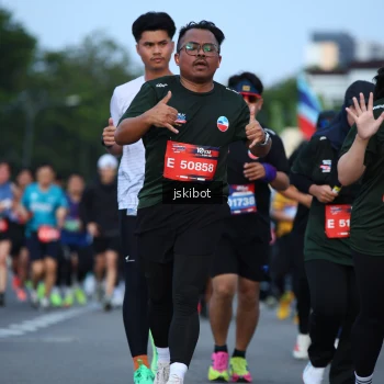 Runner Photo 3703817