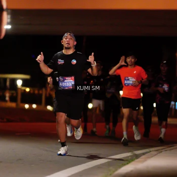 Runner Photo 3703832