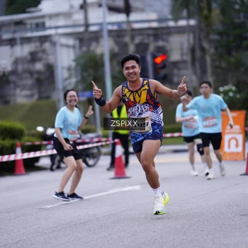 Runner Photo 3703848