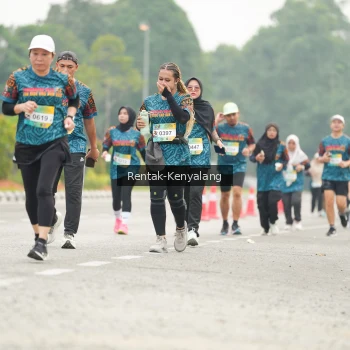 Runner Photo 3703865