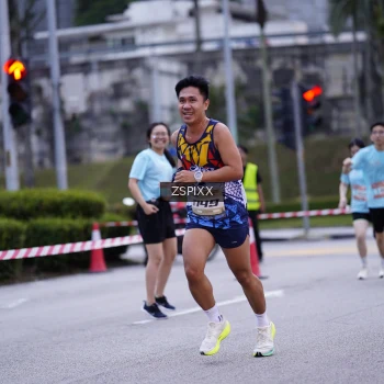 Runner Photo 3703867
