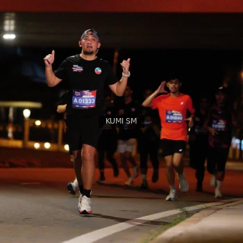 Runner Photo 3703873