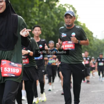 Runner Photo 3703875