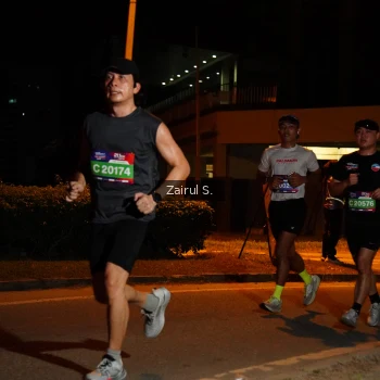 Runner Photo 3703878