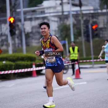 Runner Photo 3703885