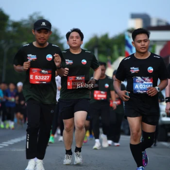 Runner Photo 3703886