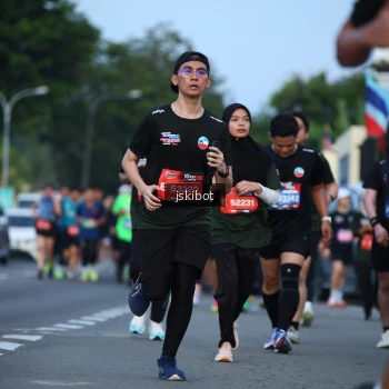 Runner Photo 3703894