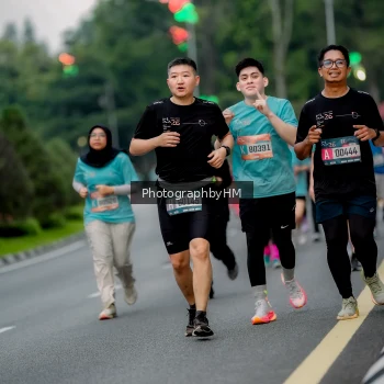 Runner Photo 3703909