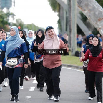 Runner Photo 3703913