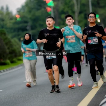 Runner Photo 3703916