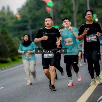 Runner Photo 3703923