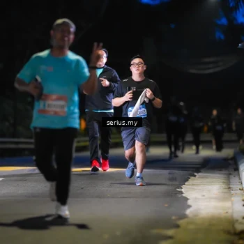 Runner Photo 3703959