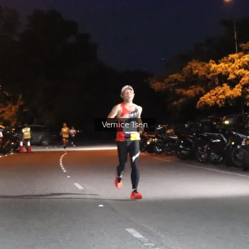 Runner Photo 3703977